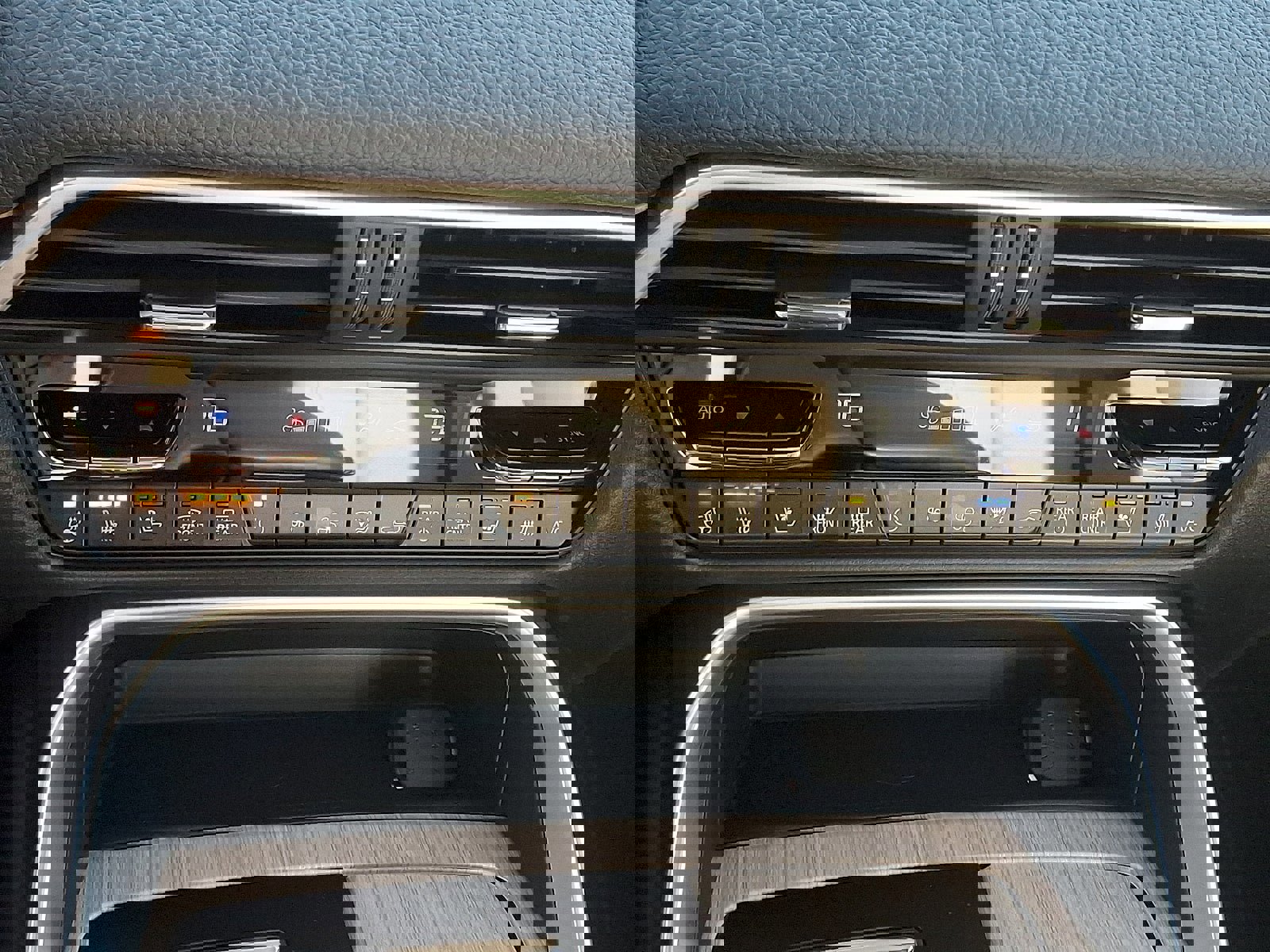 New 2026 MAZDA CX-90 Plug-In Hybrid w/Premium Sport image 13