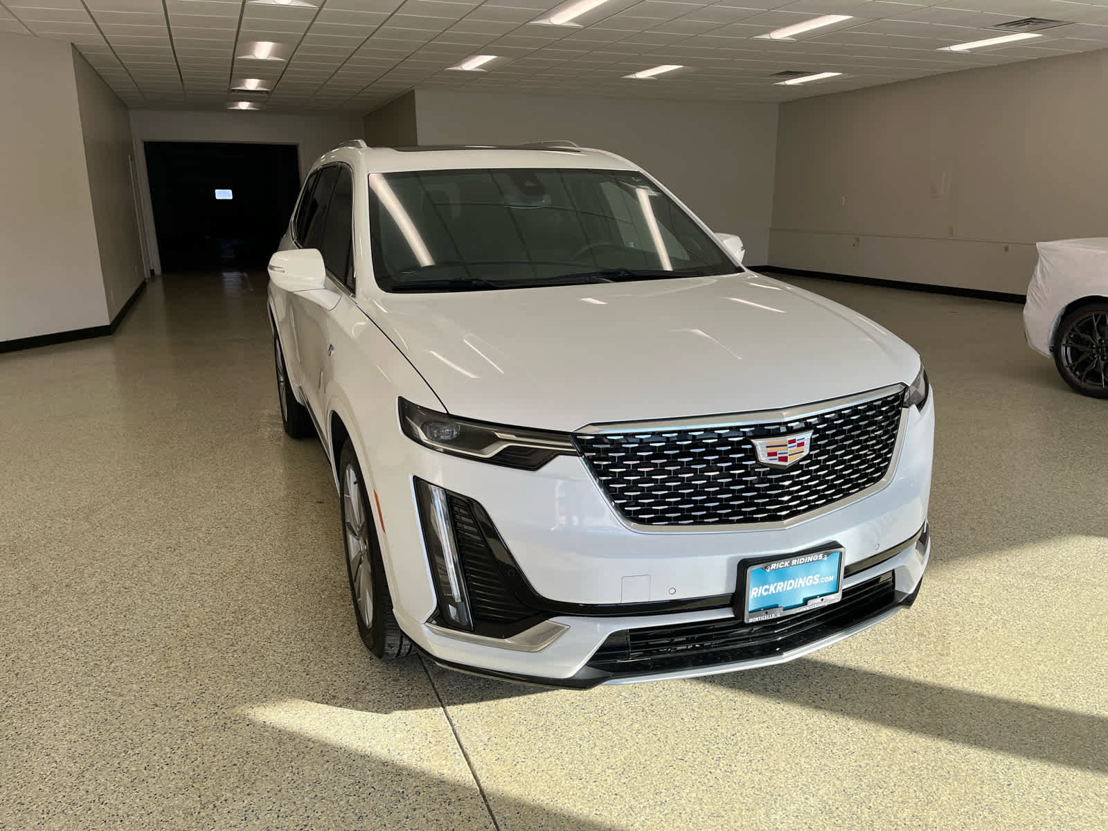 Used 2024 Cadillac XT6 Premium Luxury w/ LPO, Floor Liner Package image 5