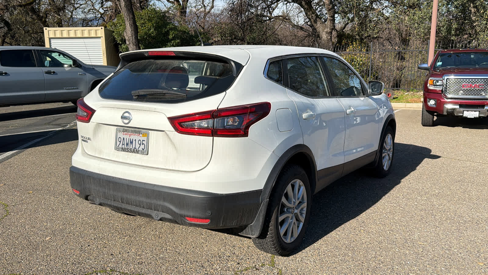 Used 2022 Nissan Rogue Sport S image 5