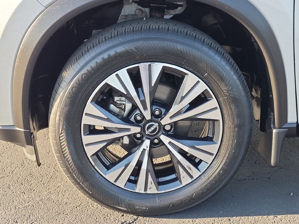 Used 2023 Nissan Rogue SV w/ SV Premium B Package AWD/4WD image 9
