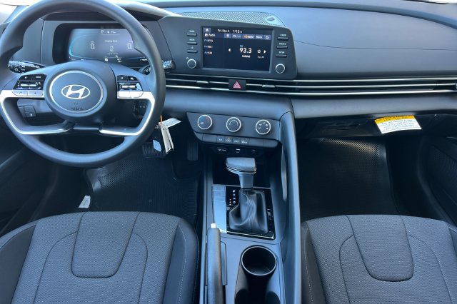 New 2026 Hyundai Elantra SE FWD image 12