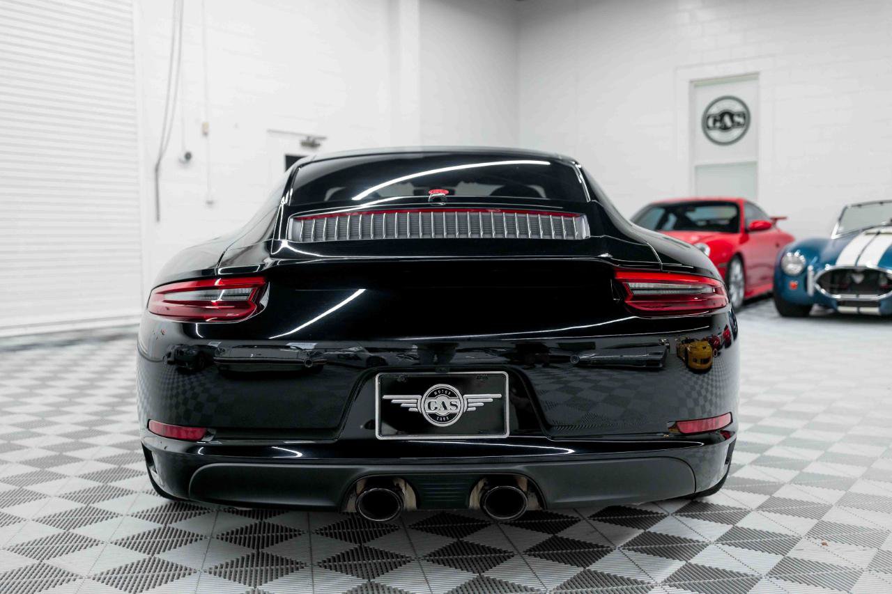 Used 2018 Porsche 911 Carrera T RWD image 8