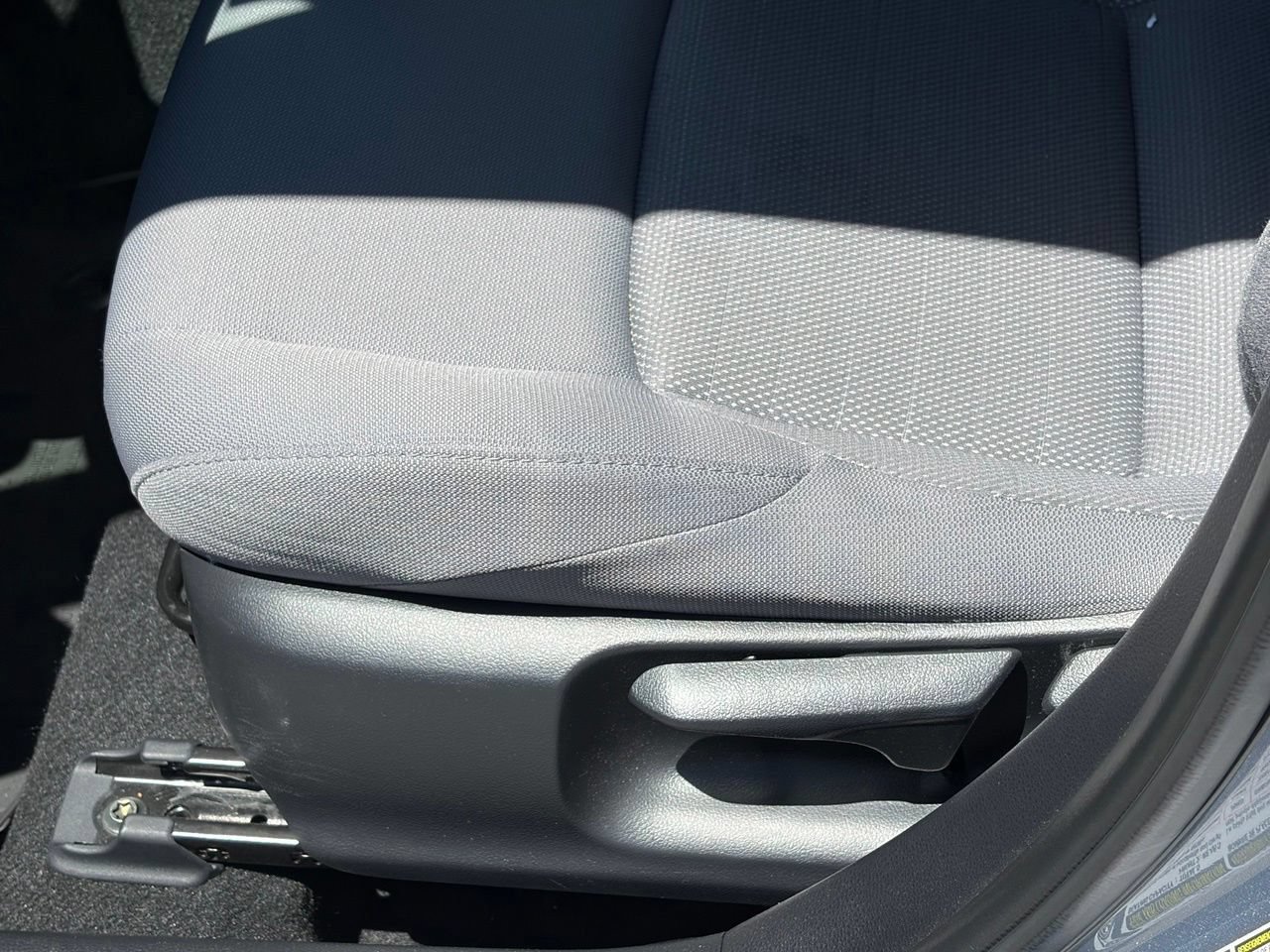 Used 2024 Toyota Corolla SE FWD image 5