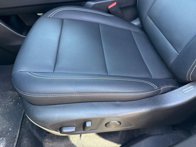 Used 2026 Chevrolet Traverse LT AWD/4WD image 18