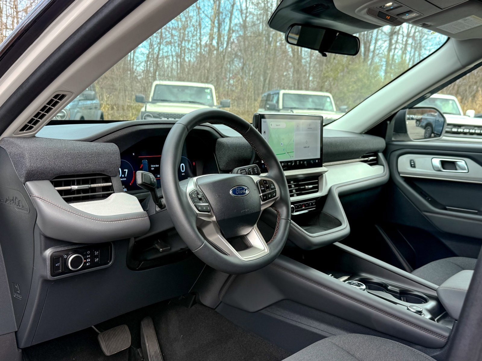 Certified 2025 Ford Explorer Active image 17