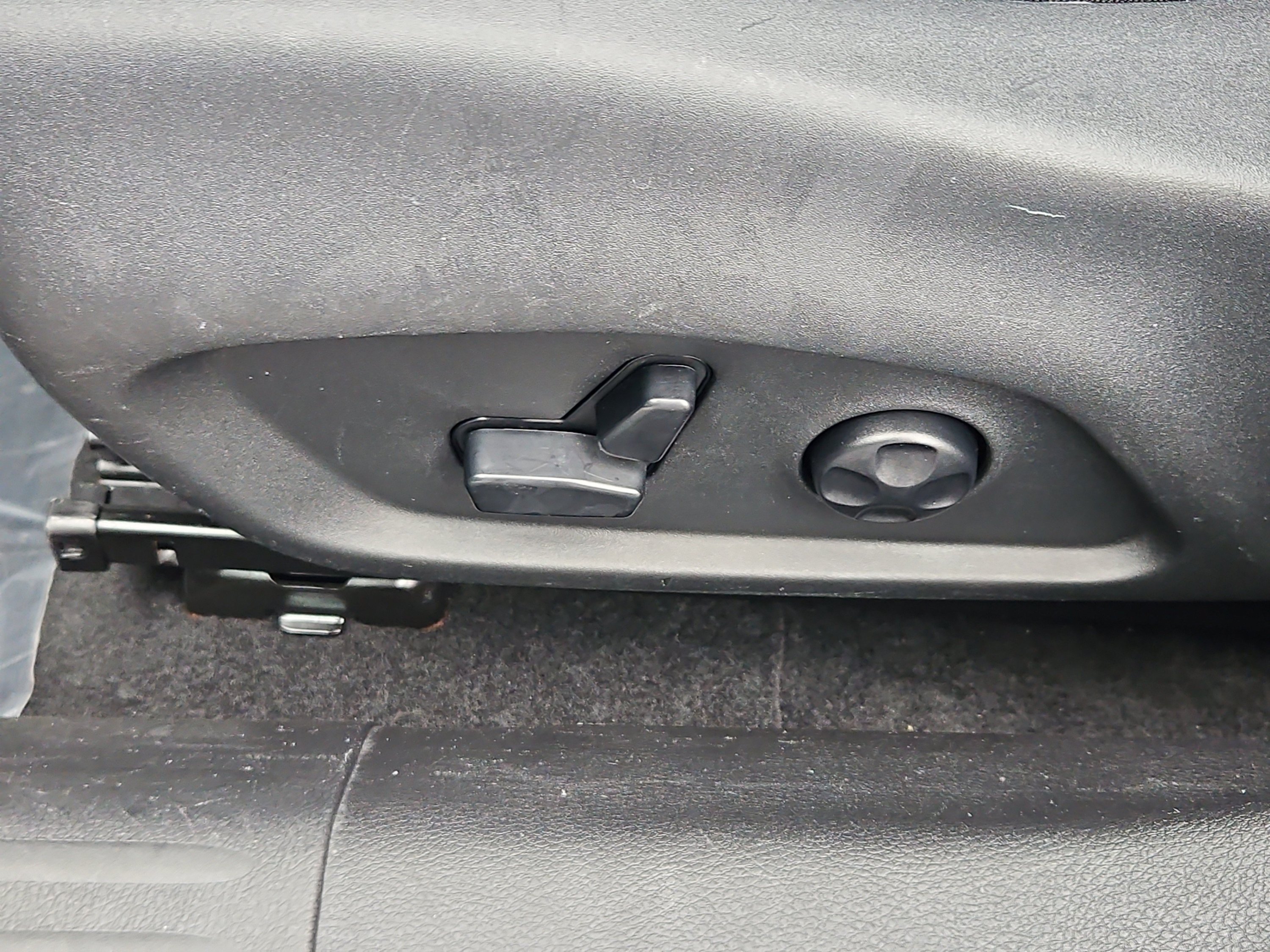 Used 2019 Jeep Compass Limited AWD/4WD image 14