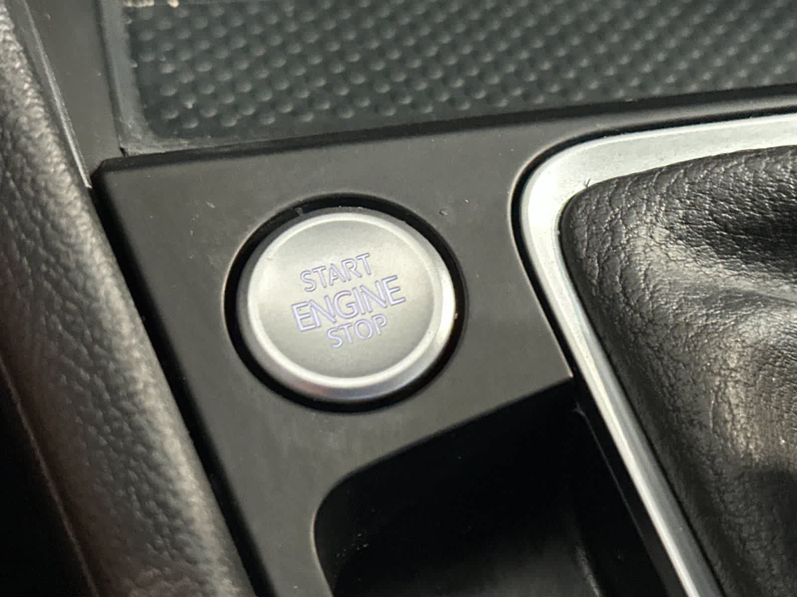 Used 2026 Volkswagen Jetta SE FWD image 22