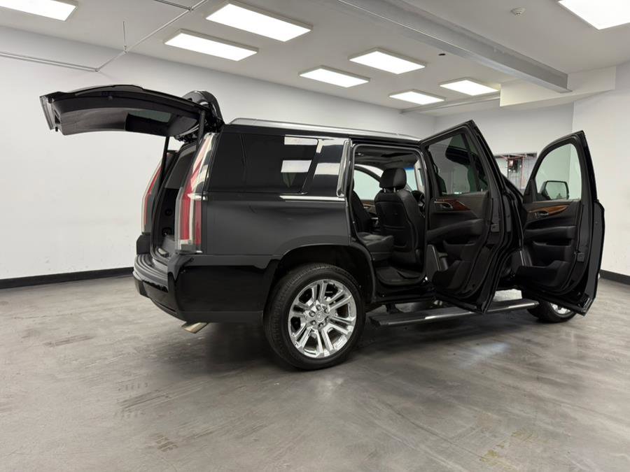 Used 2015 Cadillac Escalade Premium image 23