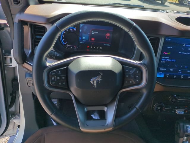 Used 2021 Ford Bronco Outer Banks w/ Sasquatch Package AWD/4WD image 14