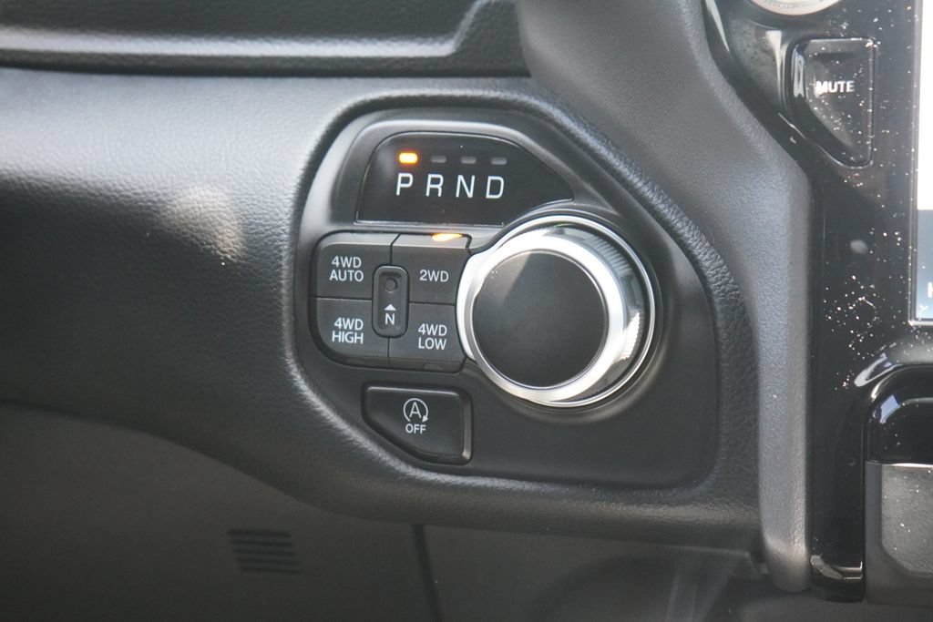 Used 2023 RAM 1500 Big Horn AWD/4WD image 22