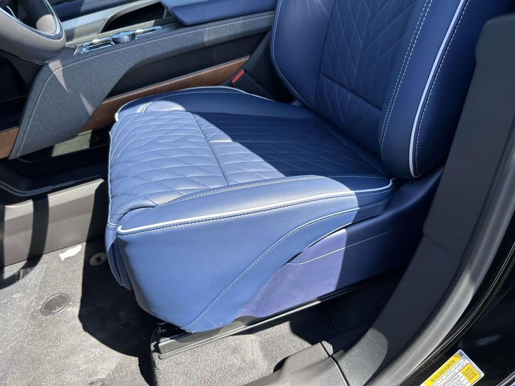 New 2026 Cadillac Vistiq Premium Luxury image 15