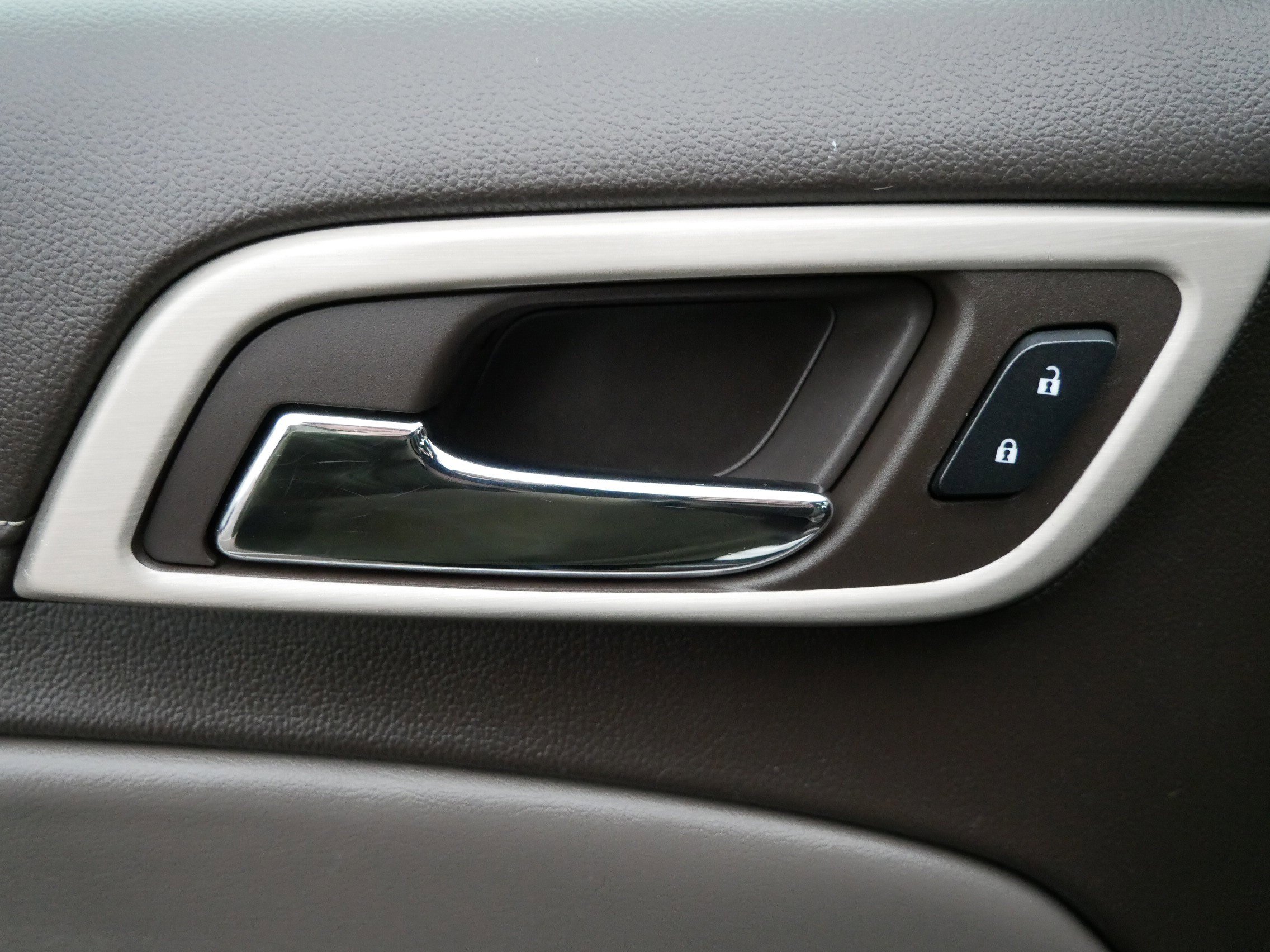 Used 2019 GMC Yukon Denali w/ Open Road Package image 15