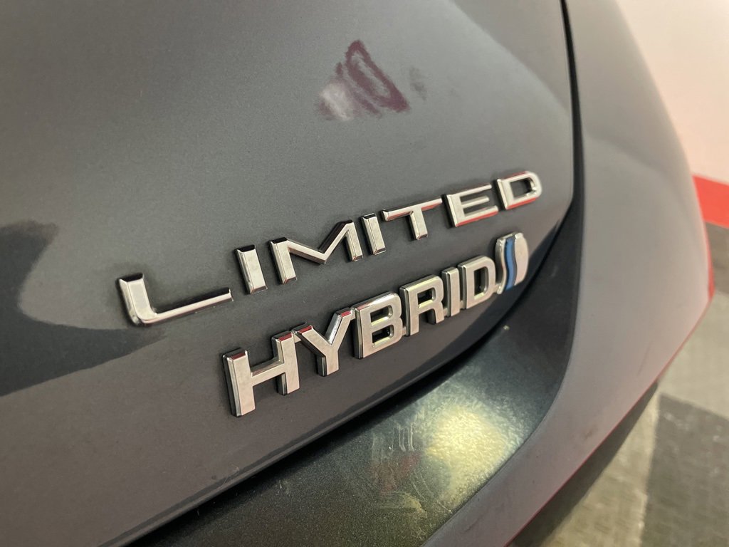 Used 2019 Toyota Avalon Limited image 9