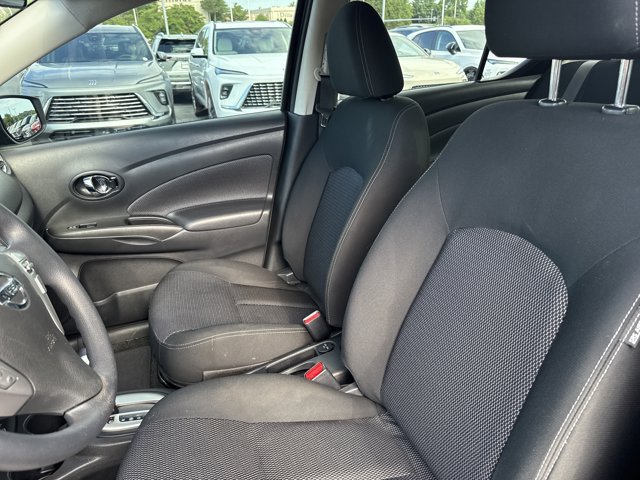 Used 2019 Nissan Versa SV FWD image 5