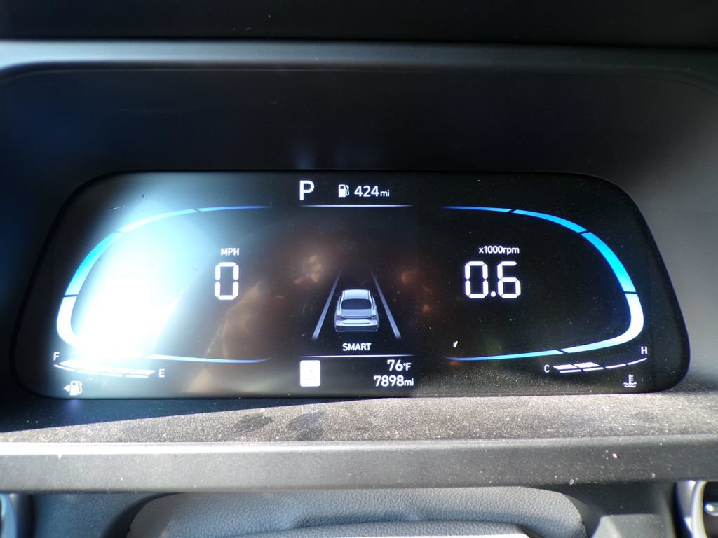 Certified 2025 Hyundai Elantra Sport FWD image 22