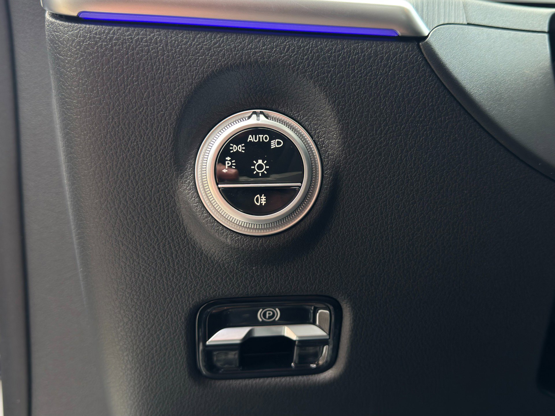 Used 2024 Mercedes-Benz CLE 450 4MATIC Coupe image 32