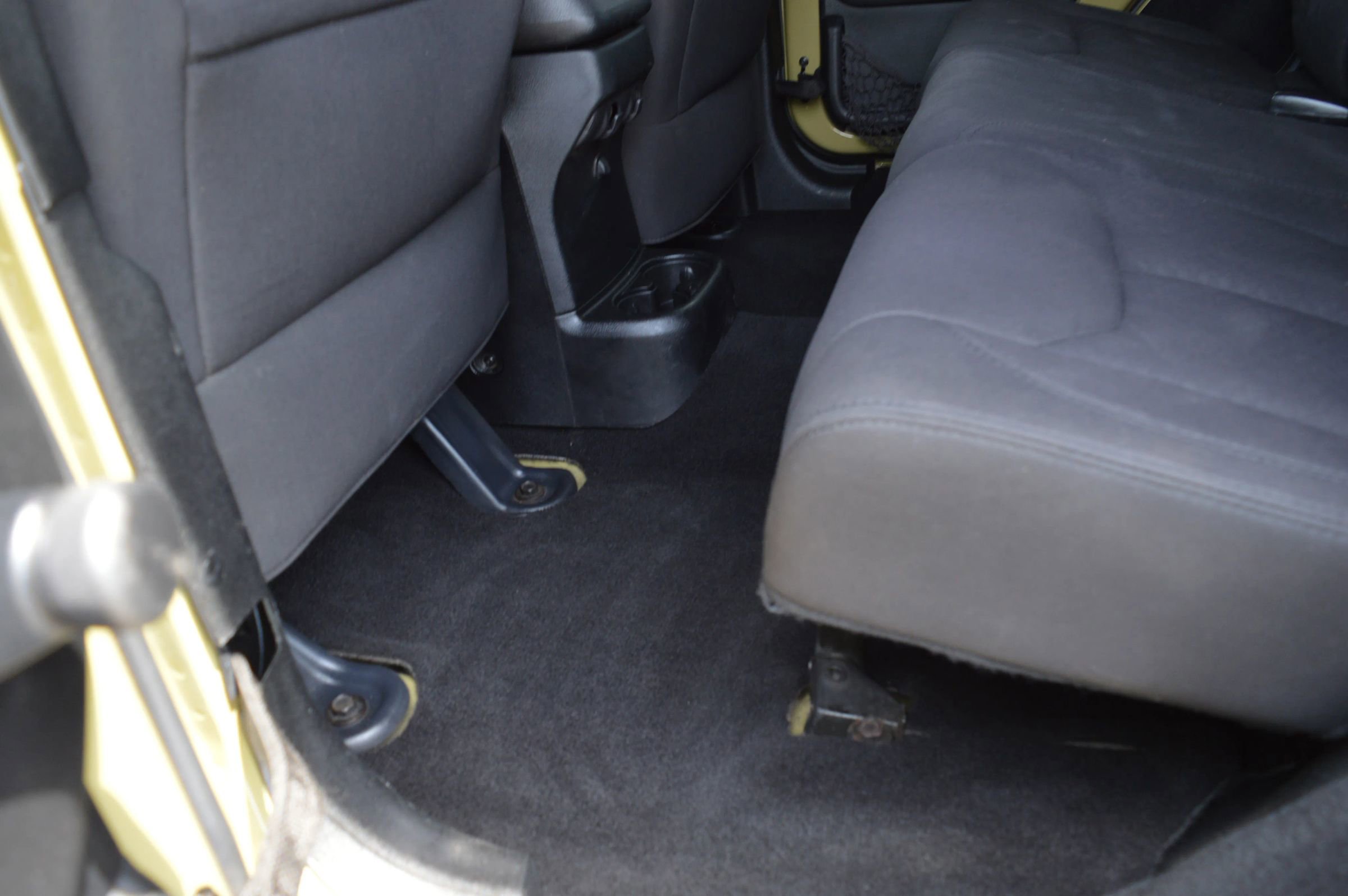 Used 2013 Jeep Wrangler Unlimited Sport w/ Connectivity Group image 17