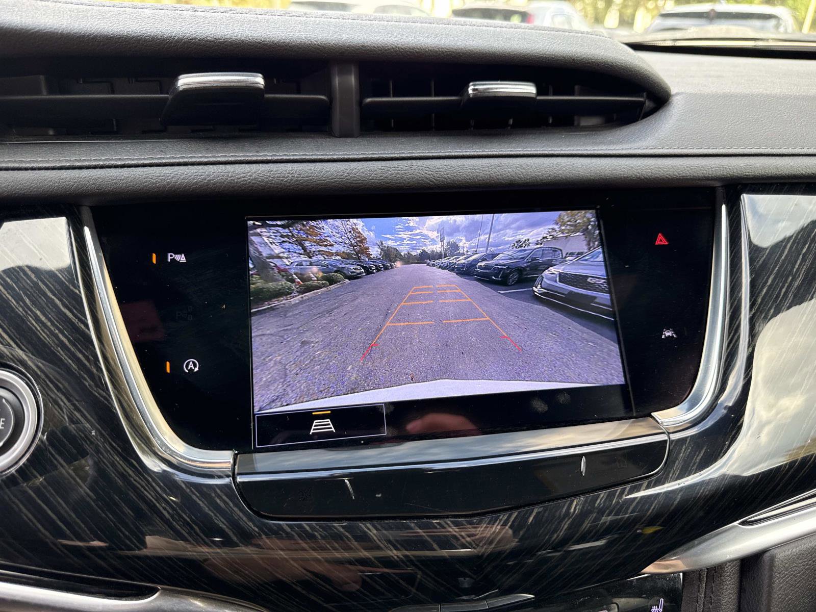 Certified 2022 Cadillac XT6 Premium Luxury image 27