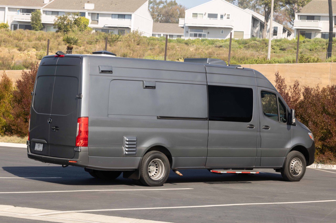 Used 2021 Mercedes-Benz Sprinter 4500 w/ Parking Package image 3