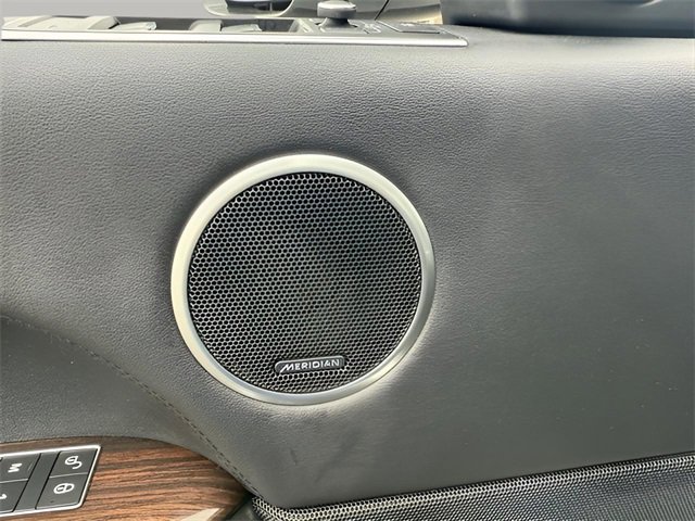 Used 2017 Land Rover Range Rover HSE image 10
