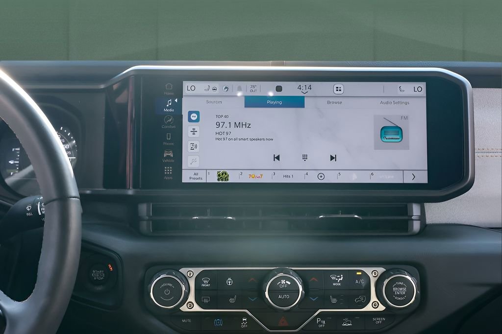 Used 2024 Jeep Wrangler Unlimited w/ Convenience Group image 45