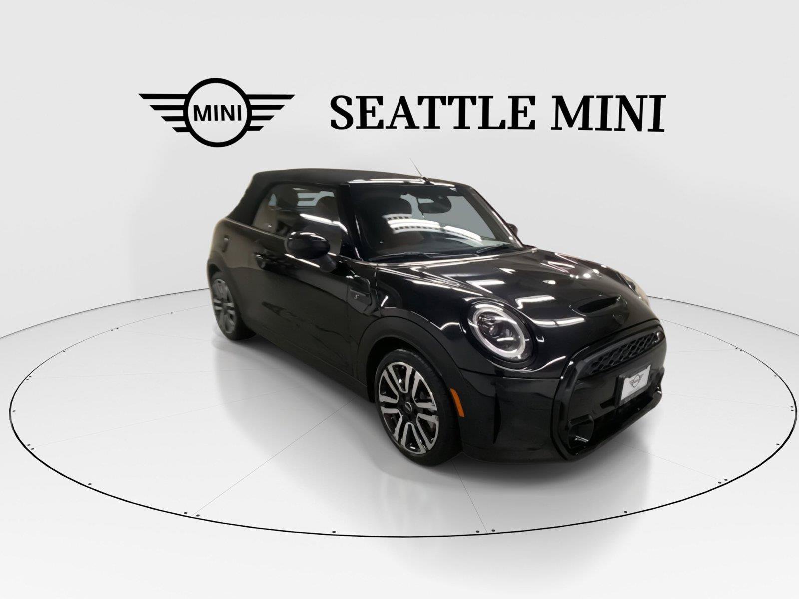 Used 2024 MINI Cooper S w/ Signature Upholstery Package FWD image 2