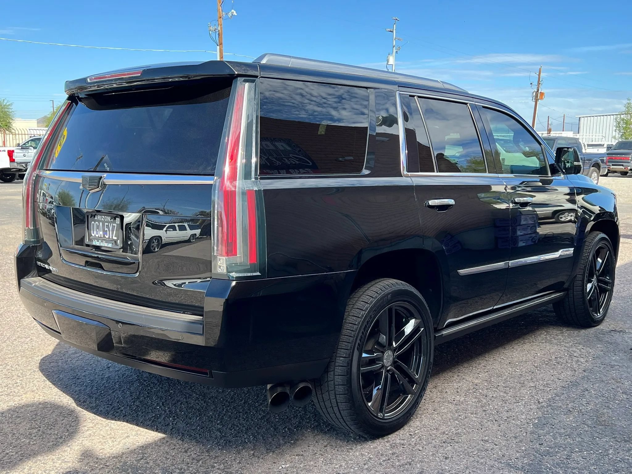 Used 2016 Cadillac Escalade Platinum AWD/4WD image 7