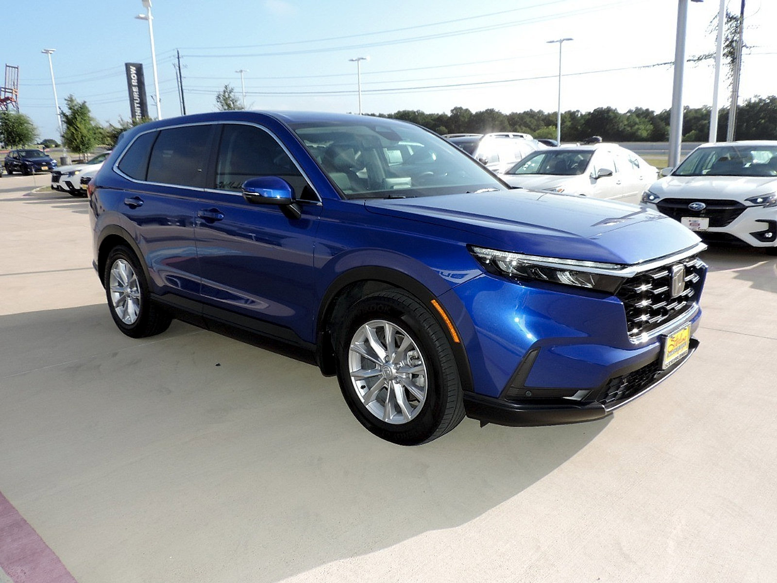 Used 2024 Honda CR-V EX-L image 3