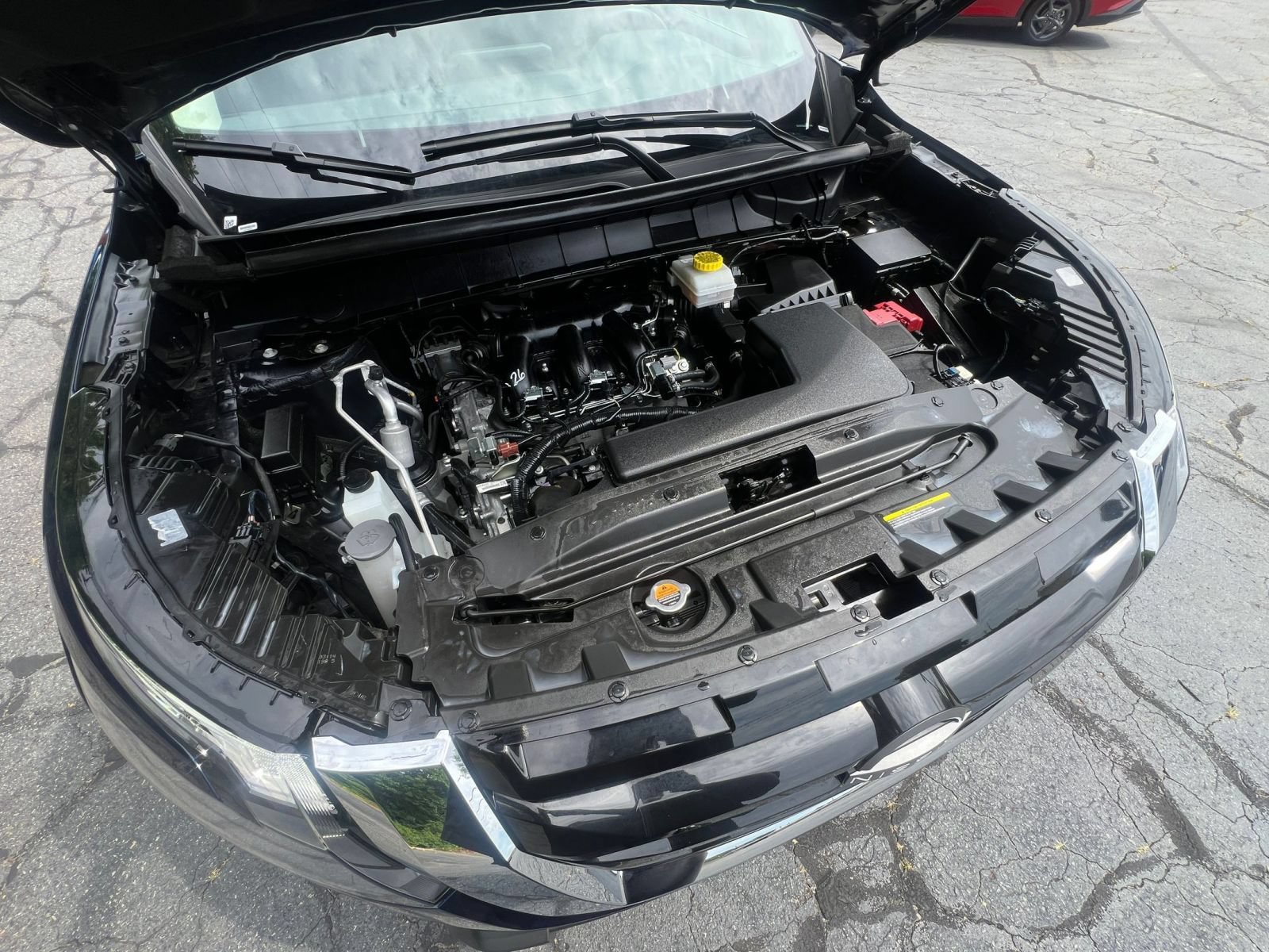 Used 2025 Nissan Pathfinder SV AWD/4WD image 31