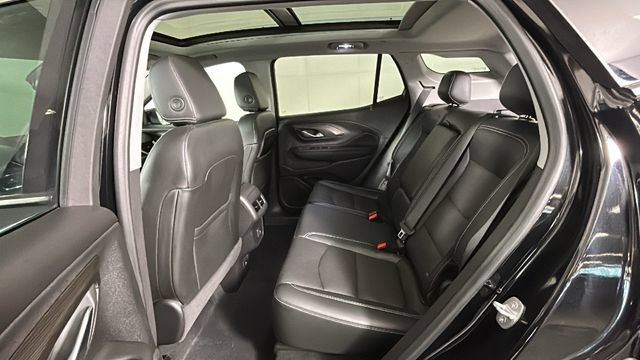 Used 2023 GMC Terrain SLT w/ Infotainment Package II AWD/4WD image 27