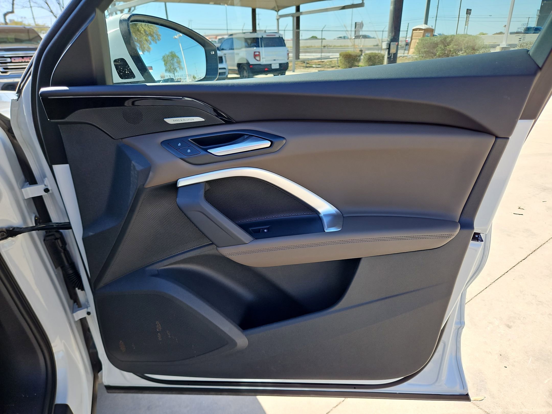 Used 2025 Audi Q5 Premium Plus image 32