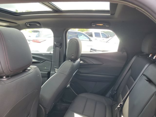 Certified 2022 Chevrolet TrailBlazer RS w/ Sun and Liftgate Package AWD/4WD image 9