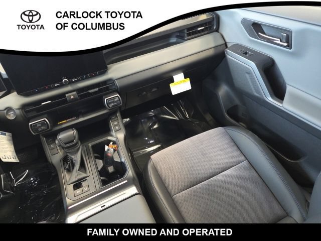 Used 2026 Toyota RAV4 XSE AWD/4WD image 18