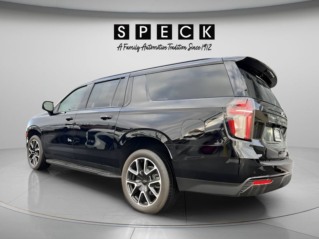 Used 2024 Chevrolet Suburban RST w/ Luxury Package AWD/4WD video 3