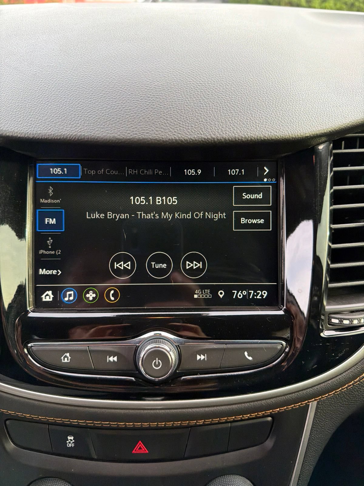 Used 2019 Chevrolet Trax LT w/ LT Convenience Package FWD image 14