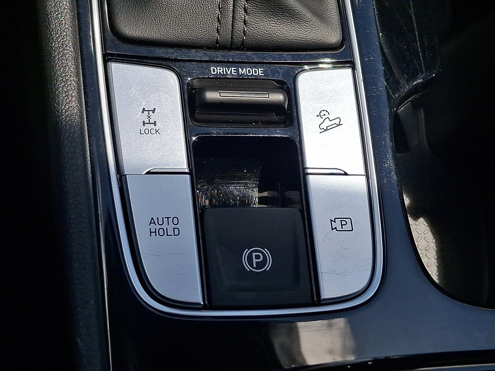Used 2024 Hyundai Santa Cruz SEL AWD/4WD image 25