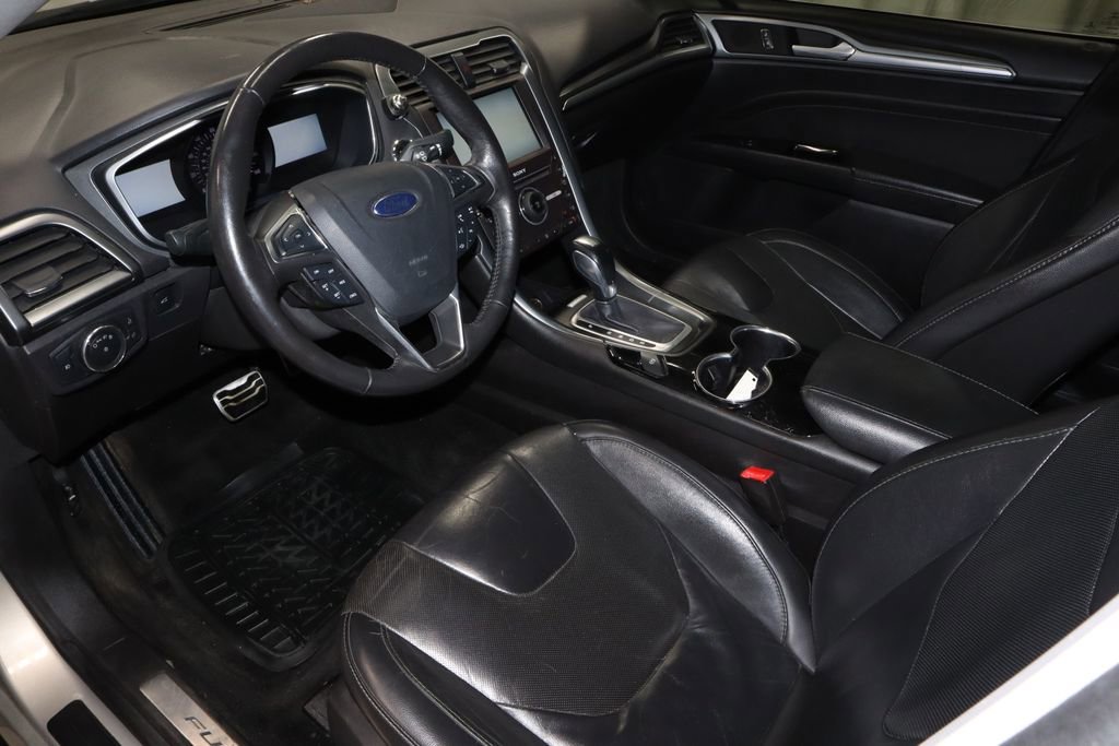 Used 2016 Ford Fusion Titanium FWD image 28