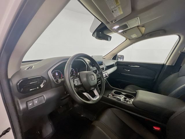 Used 2025 Honda Pilot EX-L image 19
