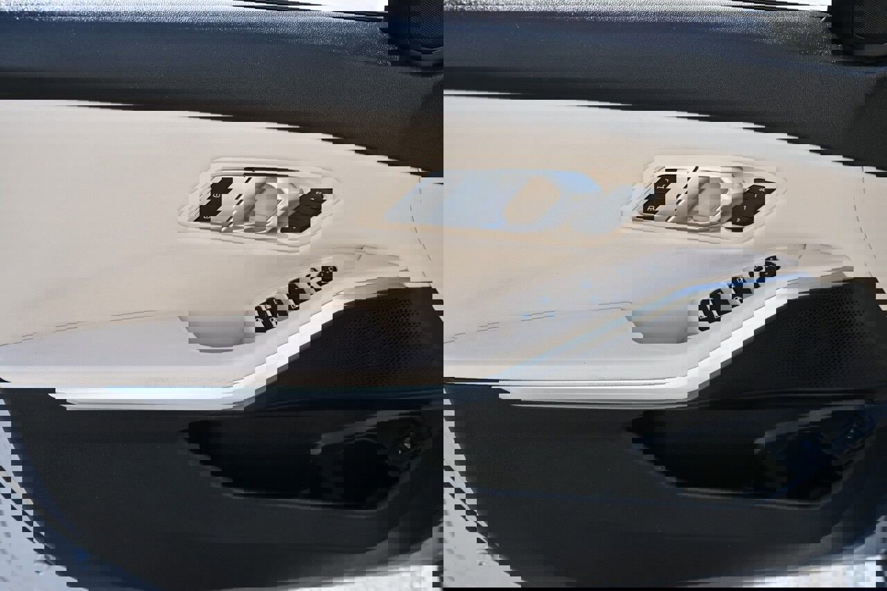 Used 2019 BMW 330i Sedan image 9