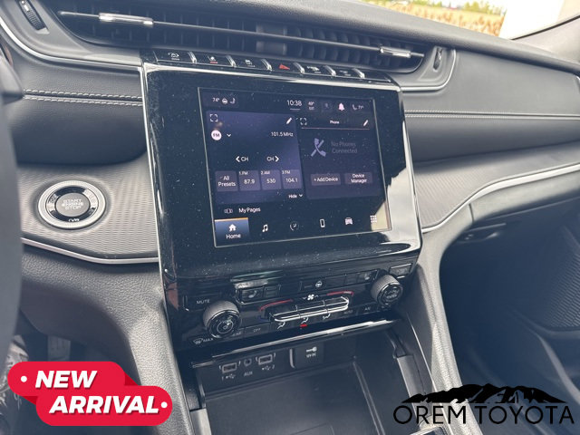 Used 2024 Jeep Grand Cherokee Altitude AWD/4WD image 18