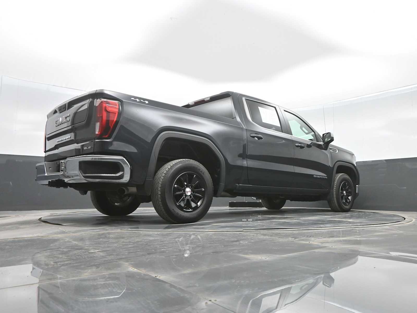 Used 2024 GMC Sierra 1500 SLE AWD/4WD image 35