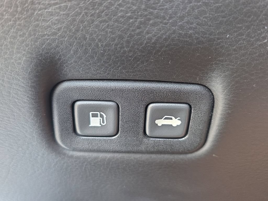 Used 2005 Chevrolet Corvette Coupe RWD image 19
