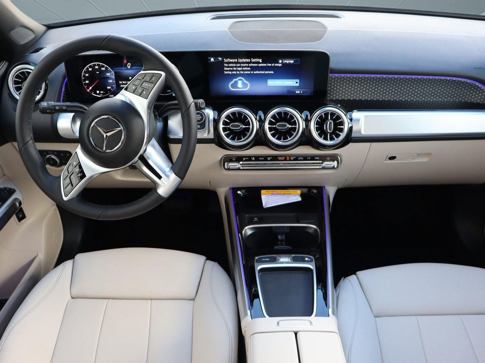 Used 2025 Mercedes-Benz GLB 250 image 29
