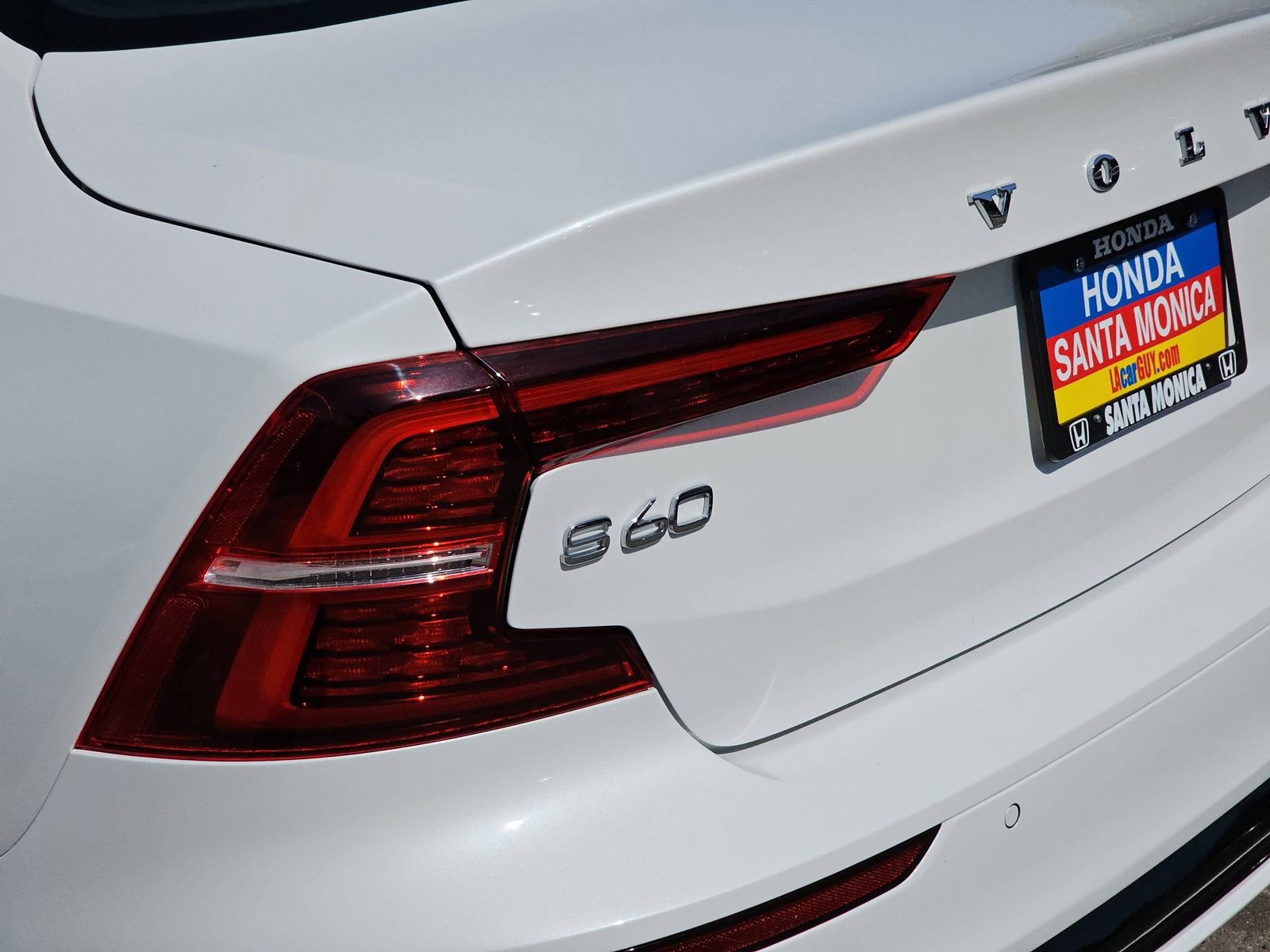 Used 2024 Volvo S60 B5 Core image 33