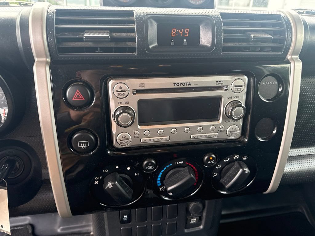 Used 2014 Toyota FJ Cruiser 4WD w/ Convenience Package image 18