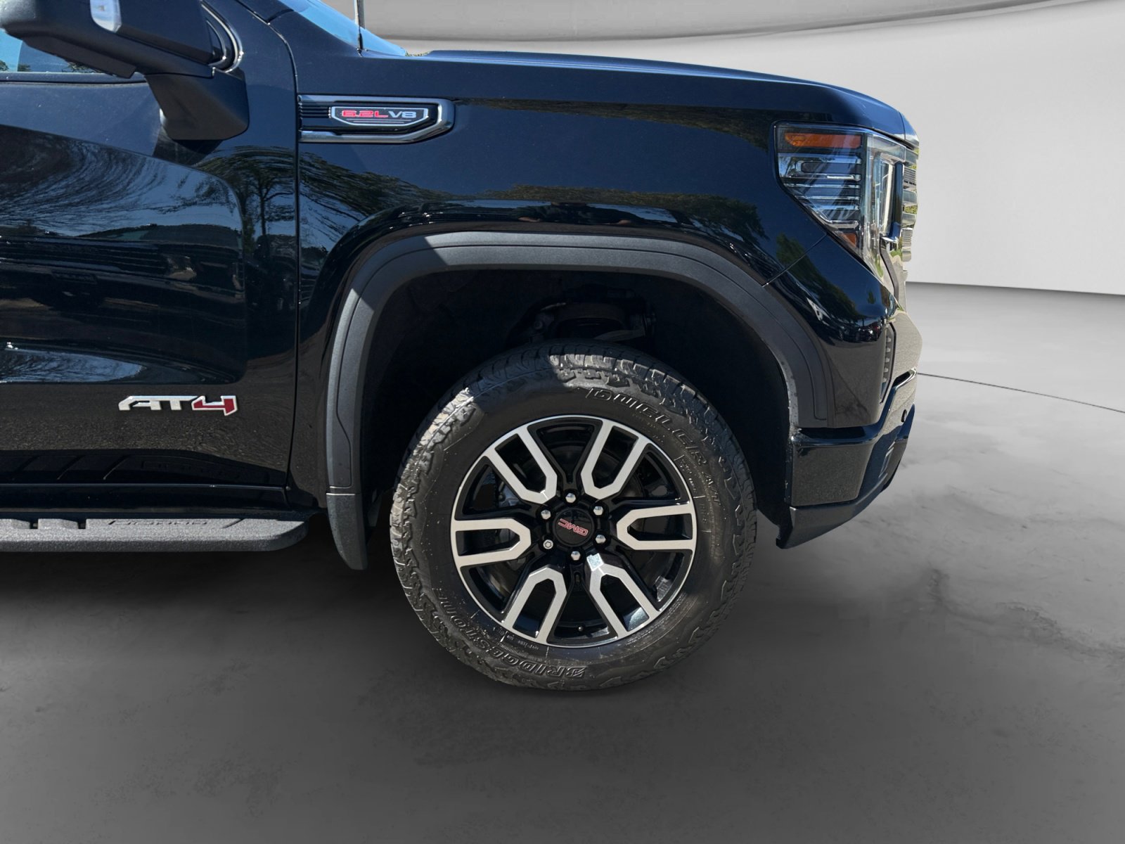 Used 2022 GMC Sierra 1500 AT4 w/ AT4 Premium Package image 31