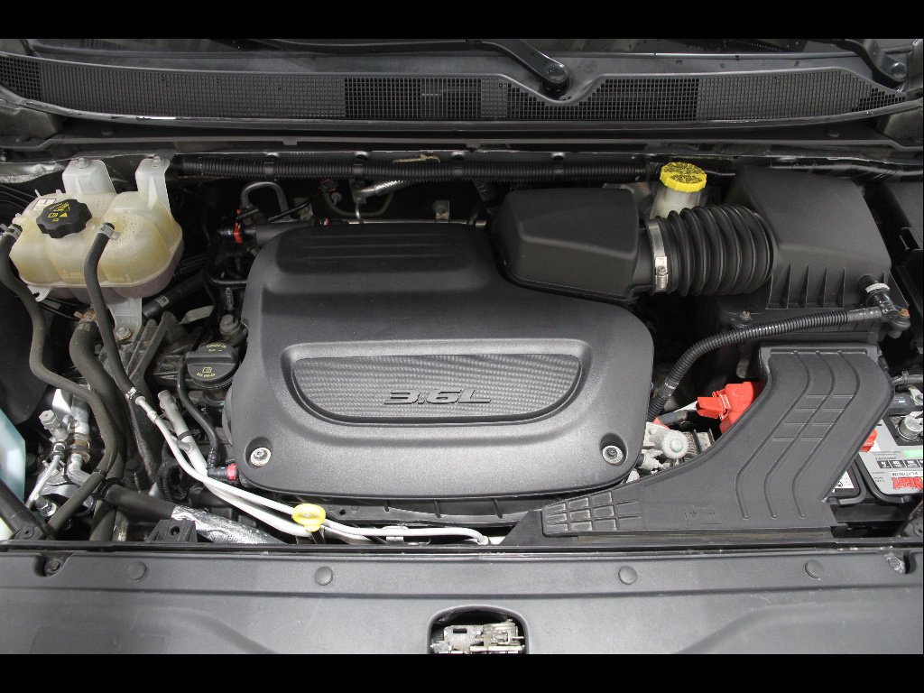 Used 2020 Chrysler Pacifica Touring-L w/ S Appearance Package FWD image 24
