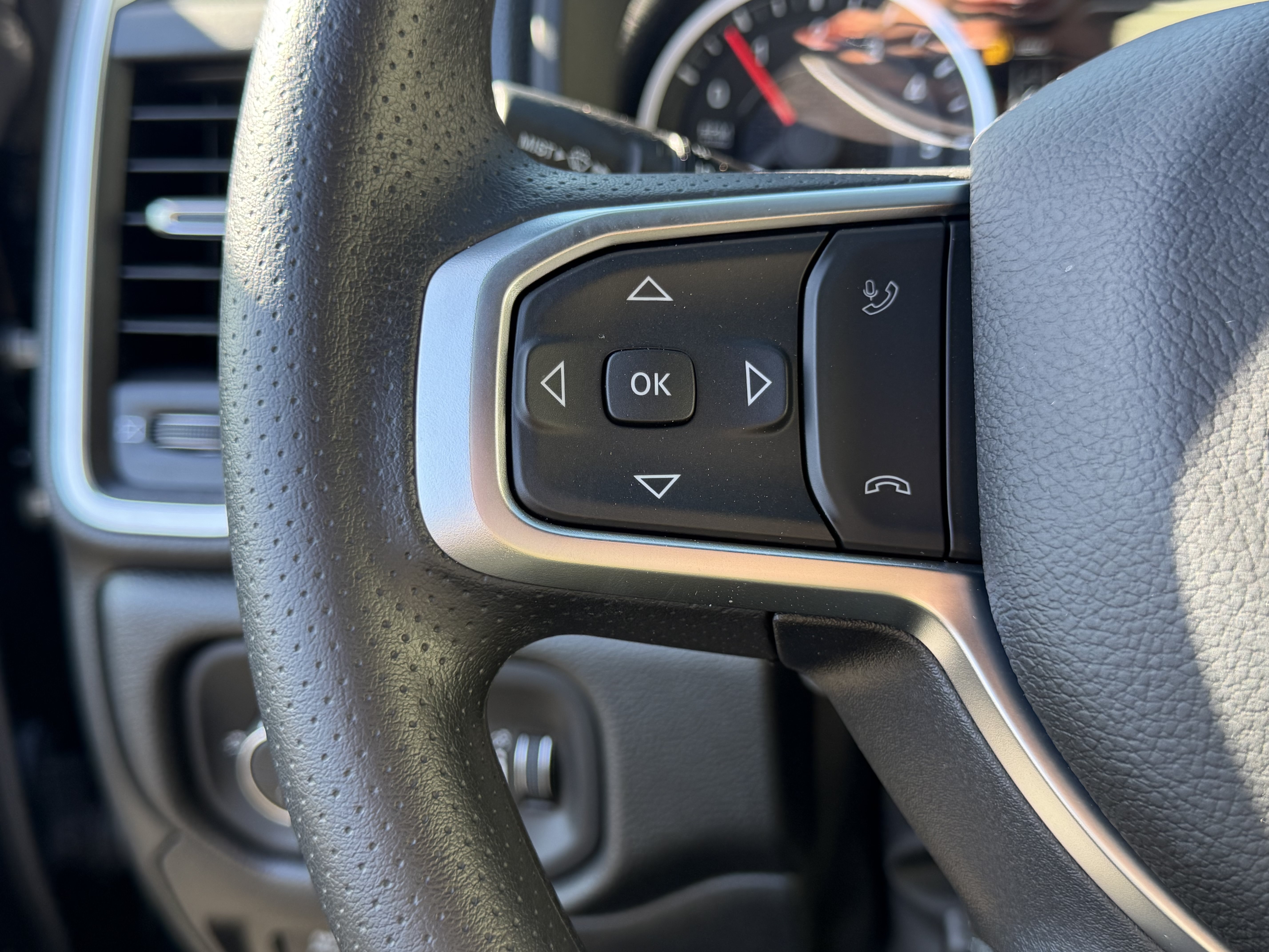New 2026 RAM 1500 Express AWD/4WD image 21