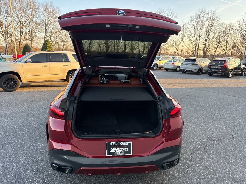 Used 2023 BMW X6 xDrive40i w/ M Sport Package AWD/4WD image 10