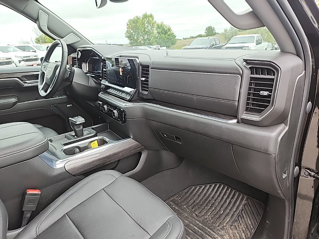 Certified 2024 Chevrolet Silverado 1500 LTZ w/ LTZ Convenience Package II AWD/4WD image 56